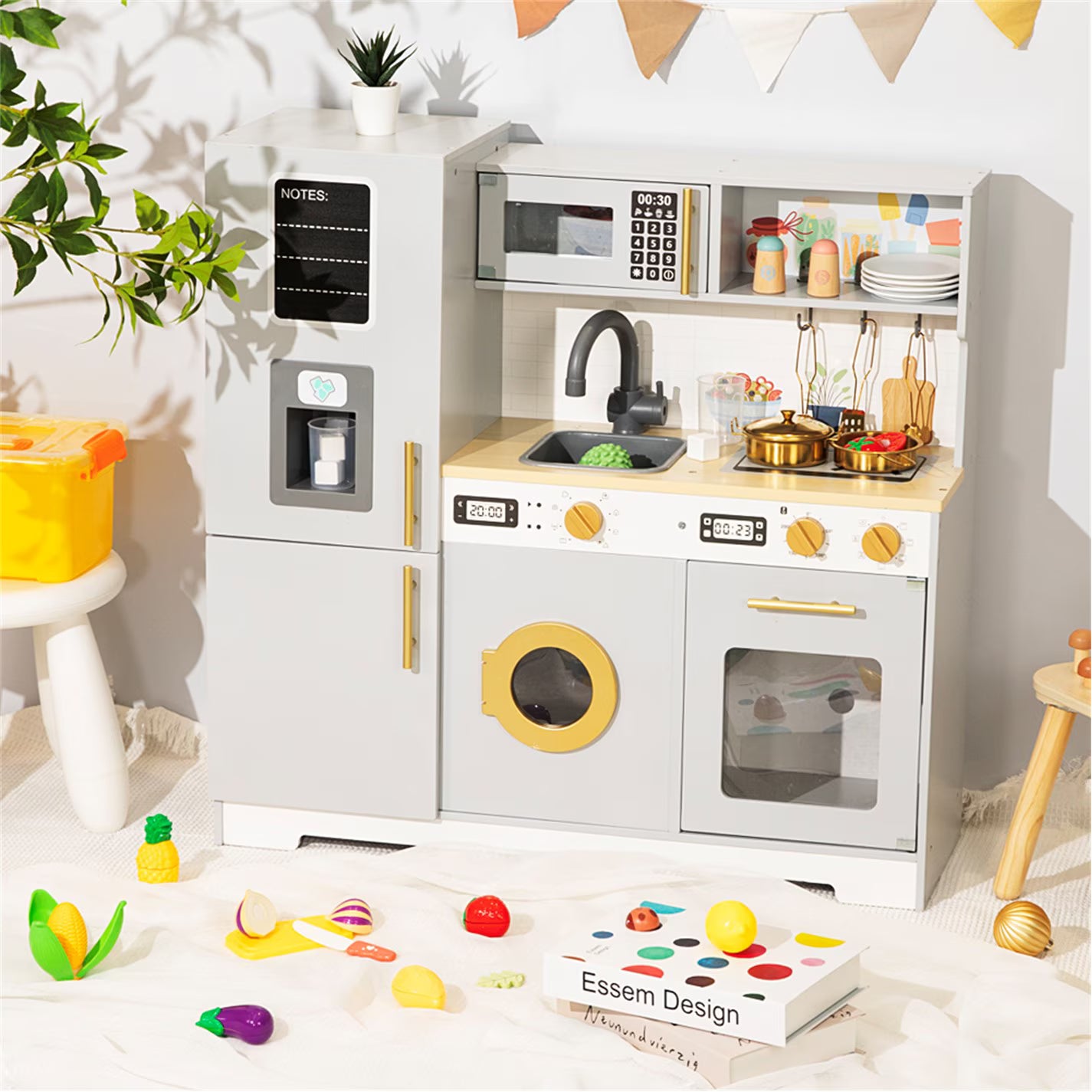 Tooky Toy Wooden Deluxe Play Kitchen